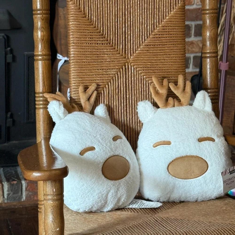 Cozy White and Brown Reindeer Decorative Pillow Set NWT